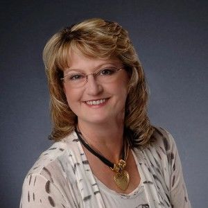 Meet your Posher, Posh